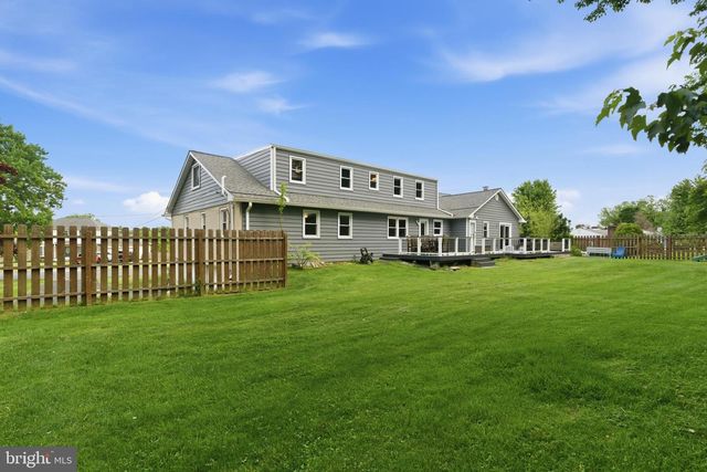 642 KNOLL DR, Lansdale, PA 19446