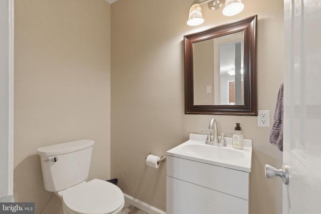 642 KNOLL DR, Lansdale, PA 19446