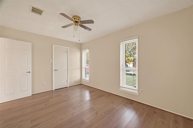 2905 Park Shadow Lane, Deer Park, TX 77536