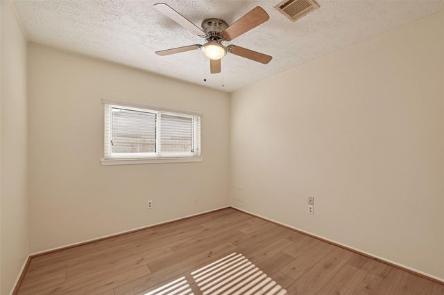 2905 Park Shadow Lane, Deer Park, TX 77536