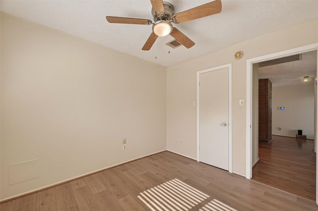 2905 Park Shadow Lane, Deer Park, TX 77536