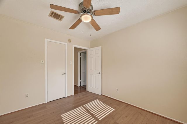 2905 Park Shadow Lane, Deer Park, TX 77536