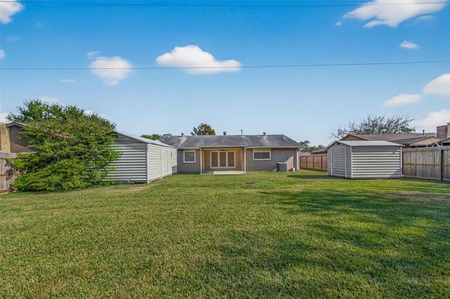 2905 Park Shadow Lane, Deer Park, TX 77536