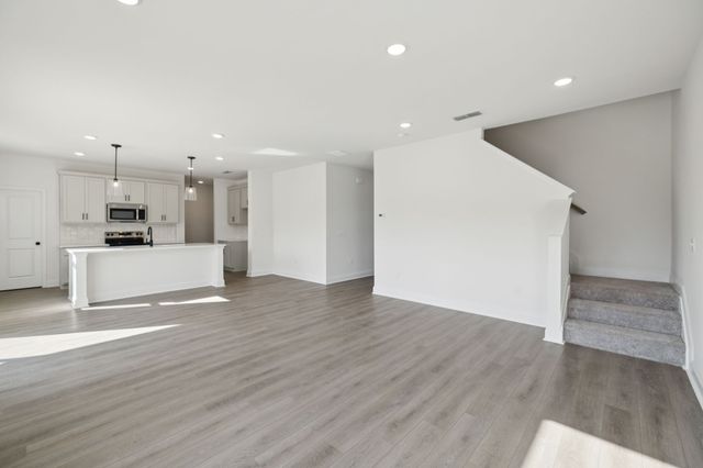 116 Dahlia Dr, La Vergne, TN 37086