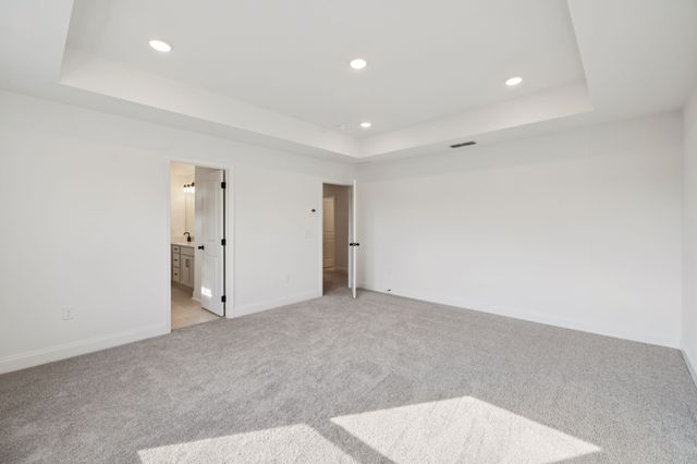 116 Dahlia Dr, La Vergne, TN 37086