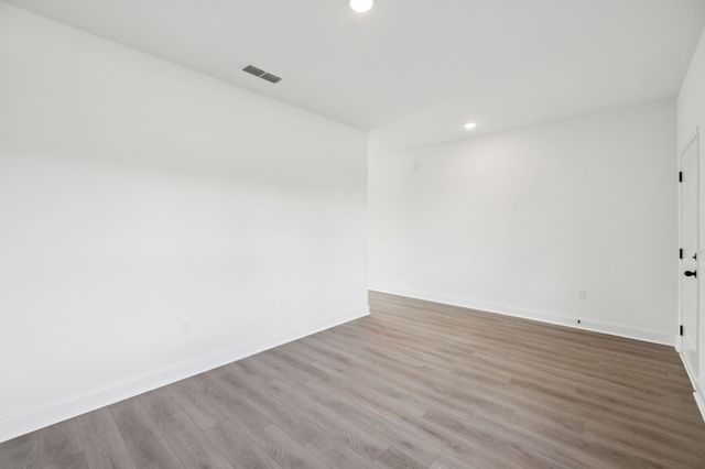 116 Dahlia Dr, La Vergne, TN 37086