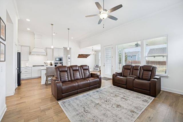 6407 Desmond Ave, Murfreesboro, TN 37128