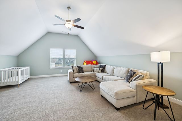 6407 Desmond Ave, Murfreesboro, TN 37128