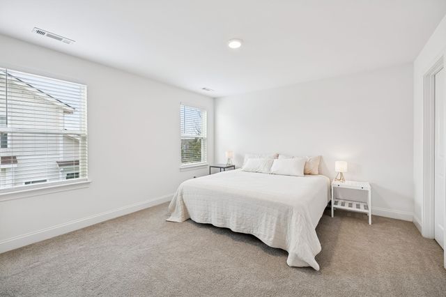 6407 Desmond Ave, Murfreesboro, TN 37128