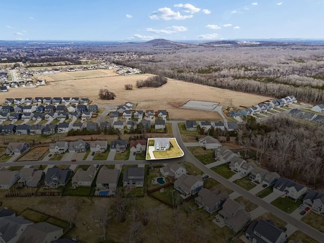 6407 Desmond Ave, Murfreesboro, TN 37128