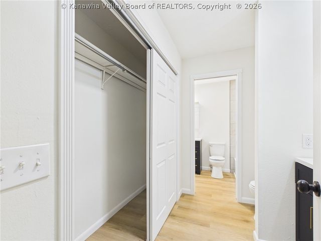 903 Valley View Drive, South Charleston, WV 25309