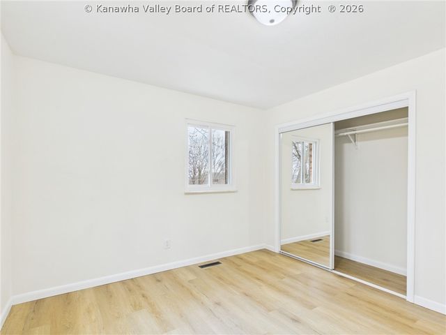 903 Valley View Drive, South Charleston, WV 25309