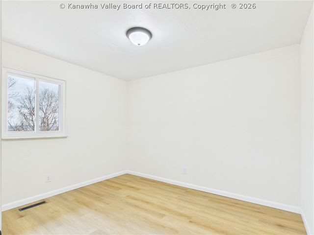 903 Valley View Drive, South Charleston, WV 25309