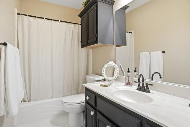 1013 Glen Chester Drive, Flower Mound, TX 75022