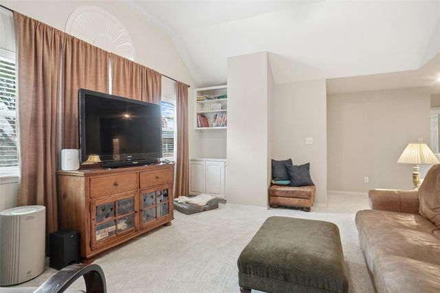 1013 Glen Chester Drive, Flower Mound, TX 75022