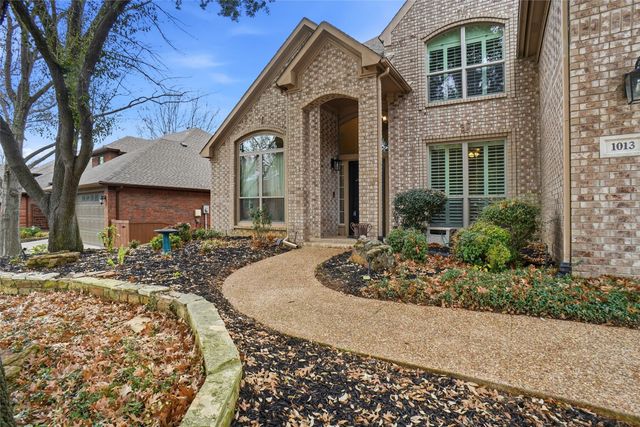 1013 Glen Chester Drive, Flower Mound, TX 75022