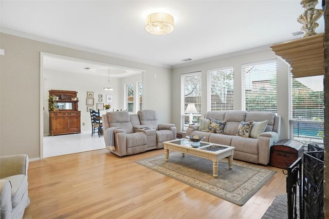 1013 Glen Chester Drive, Flower Mound, TX 75022