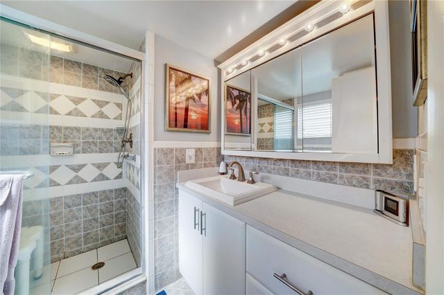 9440 Sunrise Lakes Boulevard 312, Sunrise, FL 33322