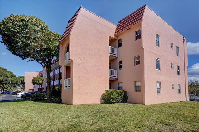 9440 Sunrise Lakes Boulevard 312, Sunrise, FL 33322