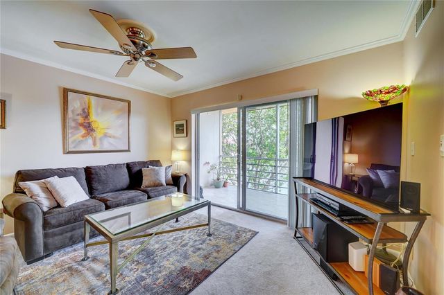 9440 Sunrise Lakes Boulevard 312, Sunrise, FL 33322