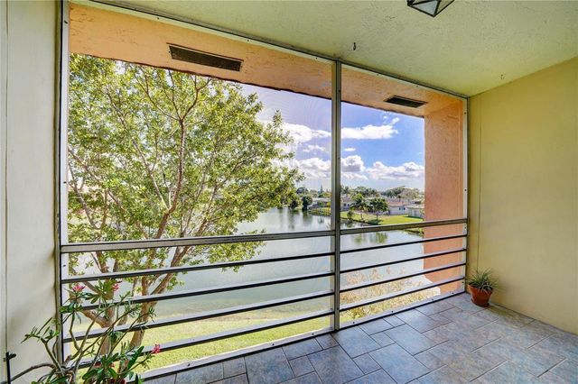9440 Sunrise Lakes Boulevard 312, Sunrise, FL 33322