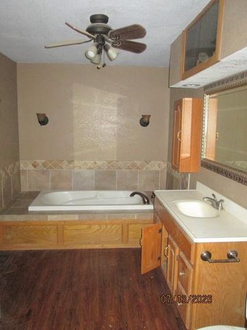 6120 E Cedar Lane Road, Norman, OK 73026