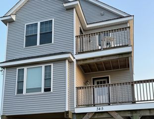 345 Plymouth Ave. 345, Marshfield, MA 02050