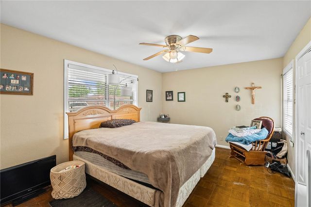 517 Catalina Pl, Corpus Christi, TX 78411