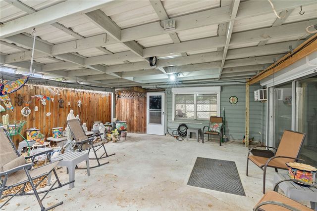 517 Catalina Pl, Corpus Christi, TX 78411