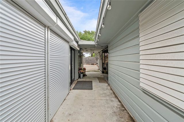 517 Catalina Pl, Corpus Christi, TX 78411