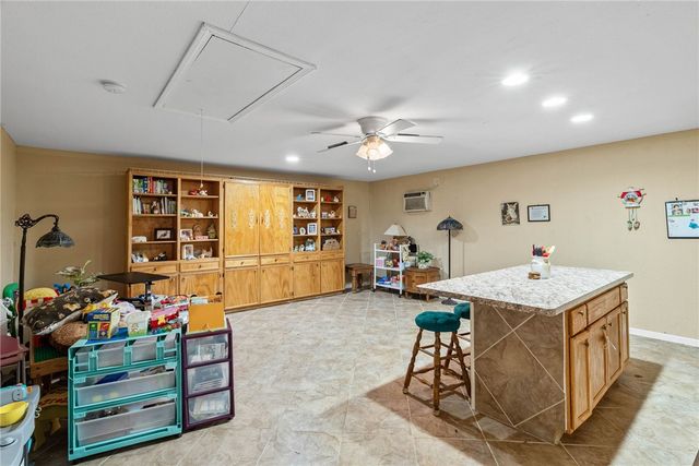 517 Catalina Pl, Corpus Christi, TX 78411