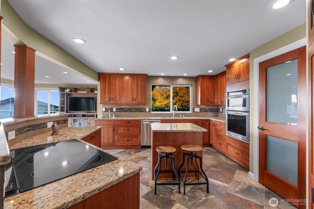 5830 Church Road, Ferndale, WA 98248