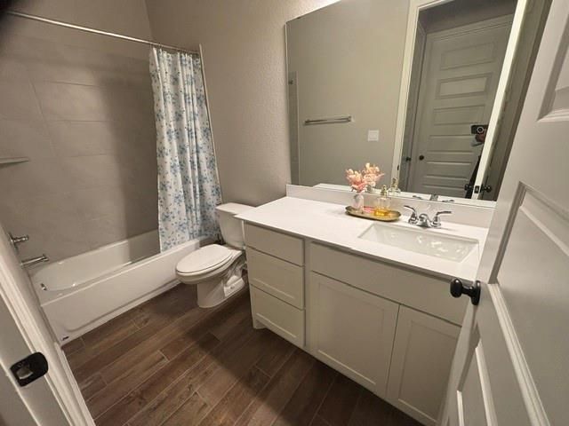 5039 Country Meadows Trail, Iowa Colony, TX 77583