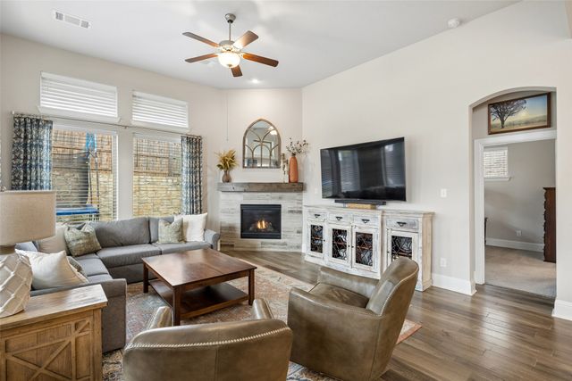 2012 Crescent Street, Fort Worth, TX 76008