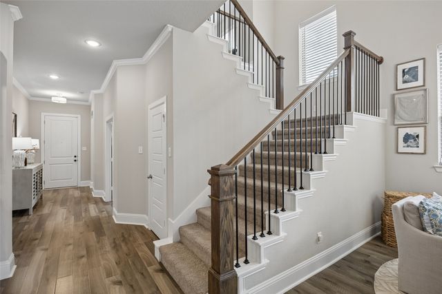 2012 Crescent Street, Fort Worth, TX 76008
