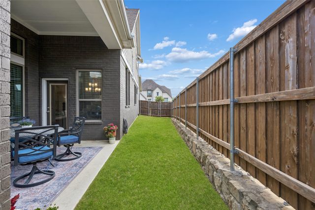 2012 Crescent Street, Fort Worth, TX 76008