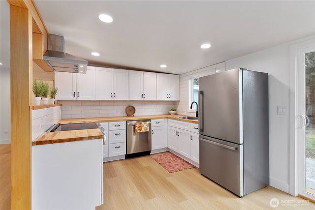 8288 Beach Way, Blaine, WA 98230