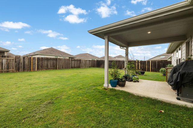 105 Sophora DR, Hutto, TX 78634