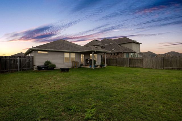105 Sophora DR, Hutto, TX 78634