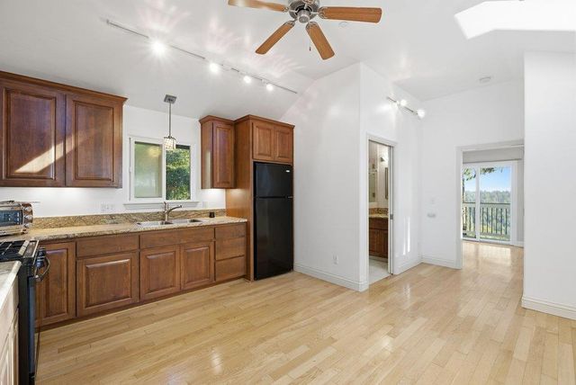 132 Pax Place Court, Aptos, CA 95003