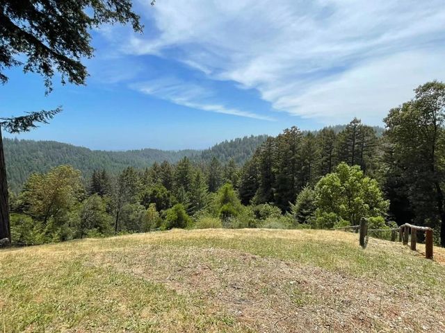 132 Pax Place Court, Aptos, CA 95003