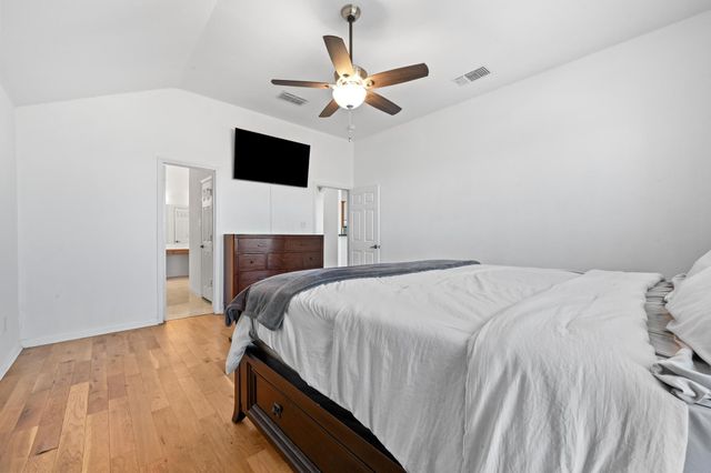 198 Valruth DR, Kyle, TX 78640