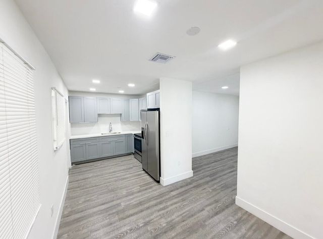 1135 NW 127th Street, North Miami, FL 33168