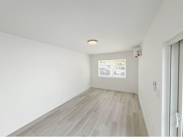 1135 NW 127th Street, North Miami, FL 33168