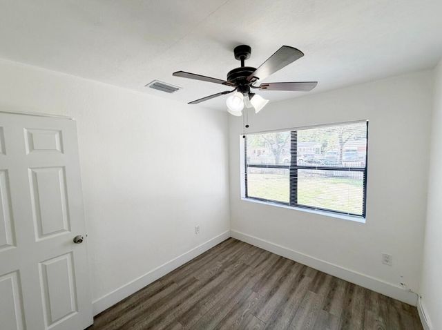 1135 NW 127th Street, North Miami, FL 33168