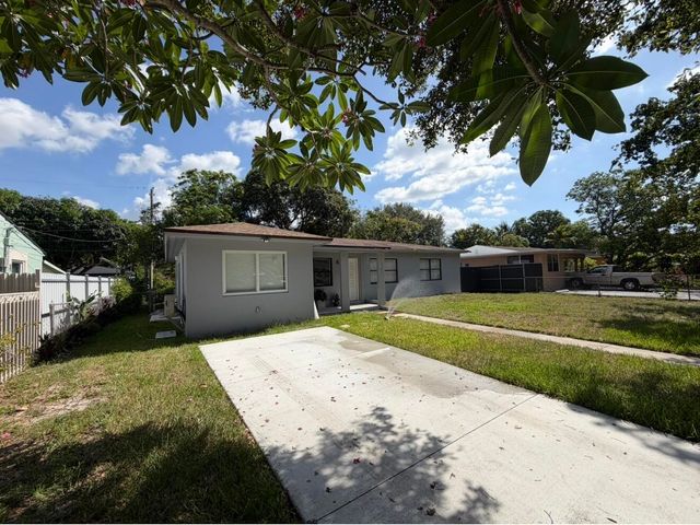 1135 NW 127th Street, North Miami, FL 33168