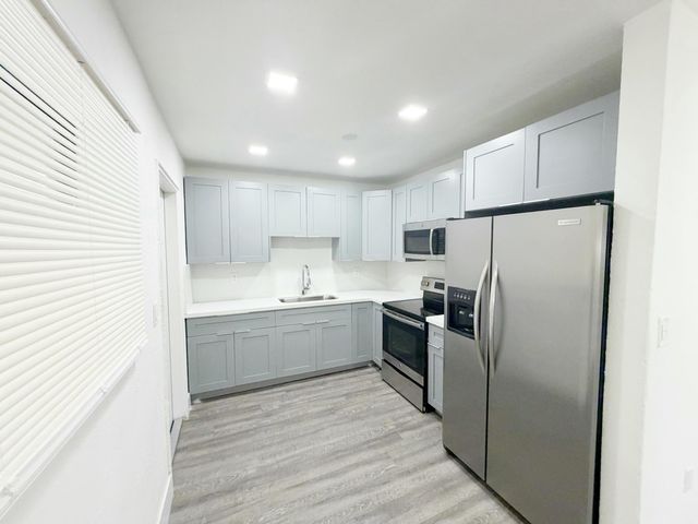 1135 NW 127th Street, North Miami, FL 33168