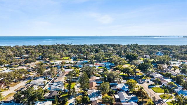 6801 15TH STREET S, St Petersburg, FL 33705