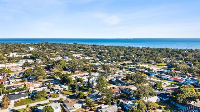 6801 15TH STREET S, St Petersburg, FL 33705