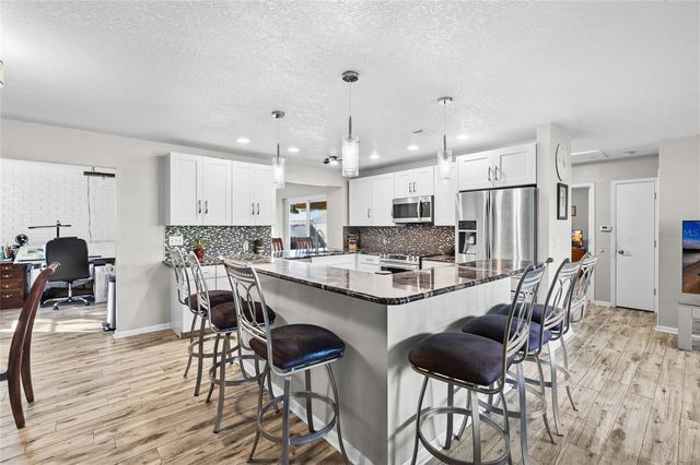 6801 15TH STREET S, St Petersburg, FL 33705